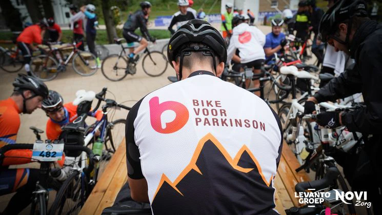 Tiende Bike for Parkinson voor NOVIzorg